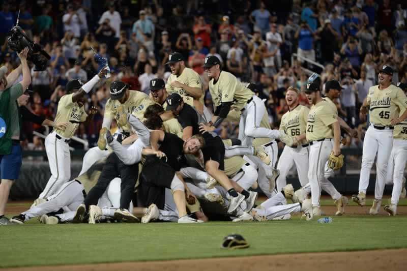 Betting On College Baseball