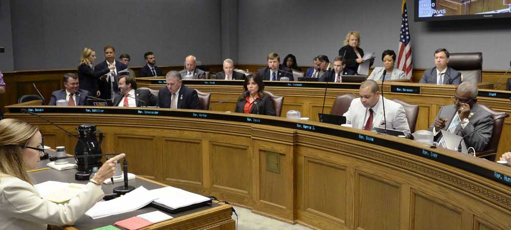 One Of Three Louisiana Sports Betting Bills Passes Committee