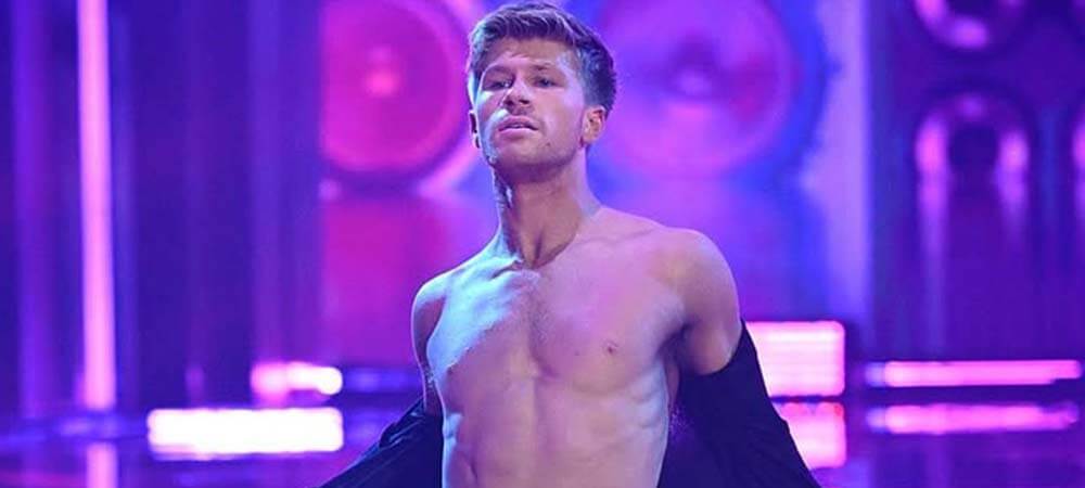 Robert Irwin Closes in on DWTS Favorite Alix Earle