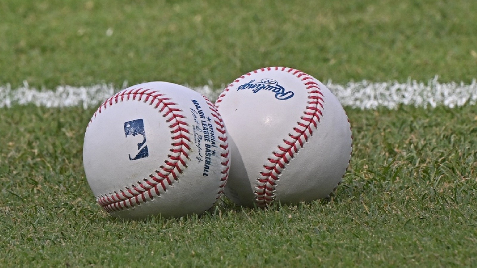 MLBPA Wants Prop Ban But Also Player Collabs With Sportsbooks