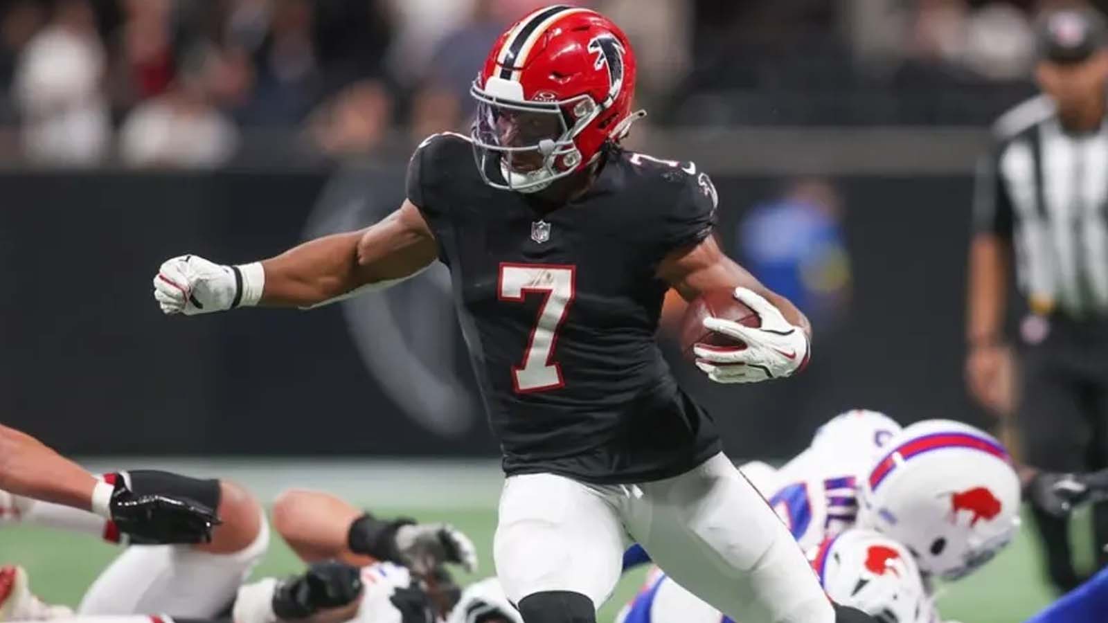 Bijan Robinson Props Open Below His 2025 Pace Vs. Steelers 1 Bijan Robinson Props Open Below His 2025 Pace Vs. Steelers
