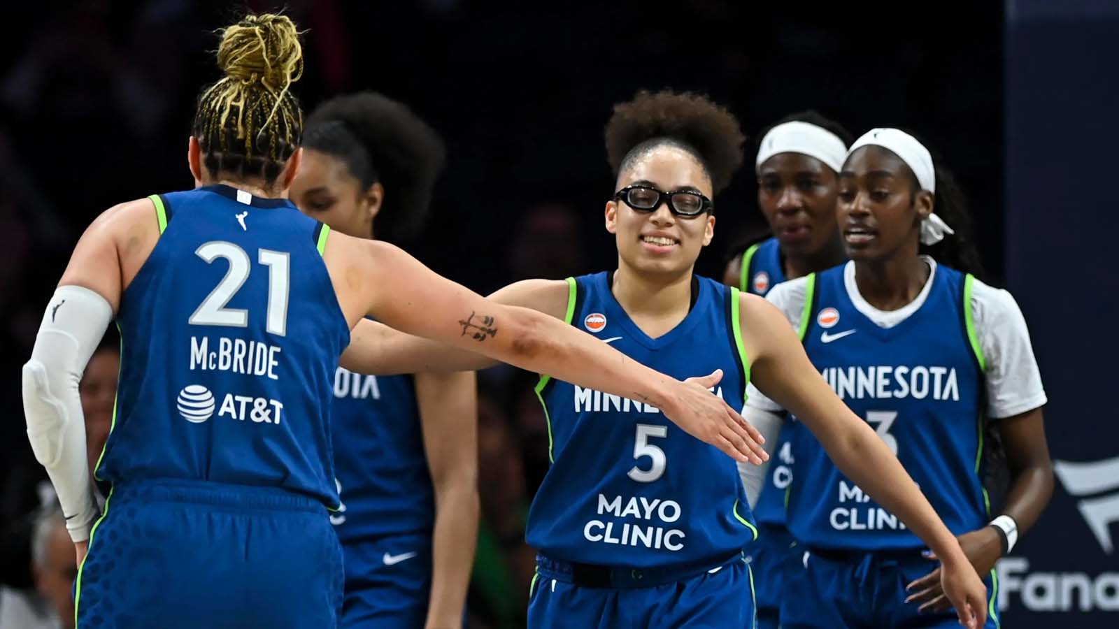 Lynx Clinch WNBA's No. 1 Seed Despite Blowout Loss To Fever 1 Lynx Clinch WNBA's No. 1 Seed Despite Blowout Loss To Fever